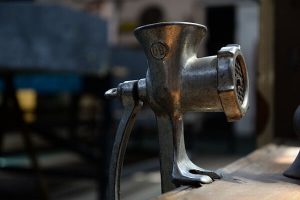 How to remove rust from a meat grinder