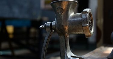 How to remove rust from a meat grinder