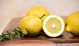 Lemon juice for cleaning mould from vertical blinds