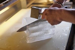 Ice to remove coffee smell from thermos