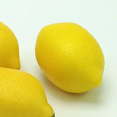 Lemon to clean glass kettle