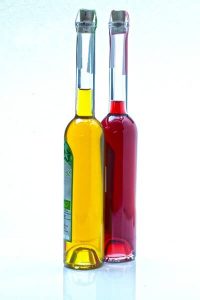 Vinegar to clean glass kettle